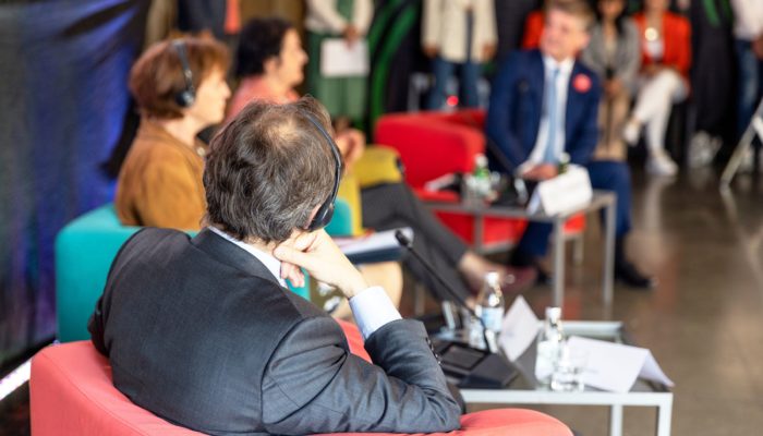 AI活用の格差とコンサルビジネスの不思議な関係 – 歩きながら考える vol.138