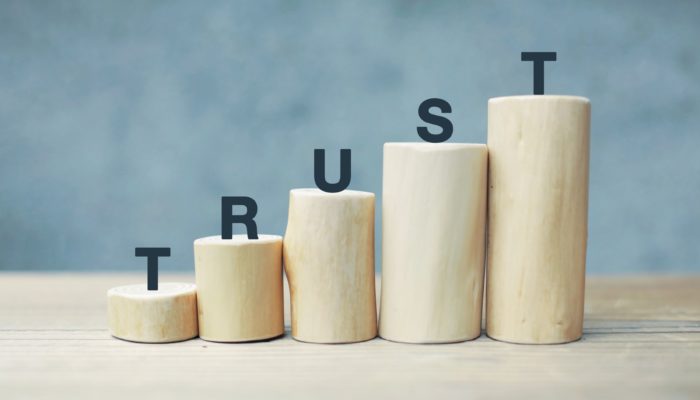 AIに「今すぐ対策しろ」と言われて焦った話：知らないことをAIに聞く怖さ – 歩きながら考える vol.226